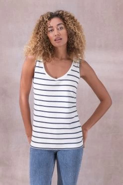 Celtic & Co. White V-Neck Vest Top