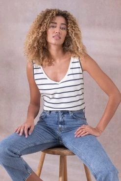 Celtic & Co. White V-Neck Vest Top -Fashion Women 420978s3