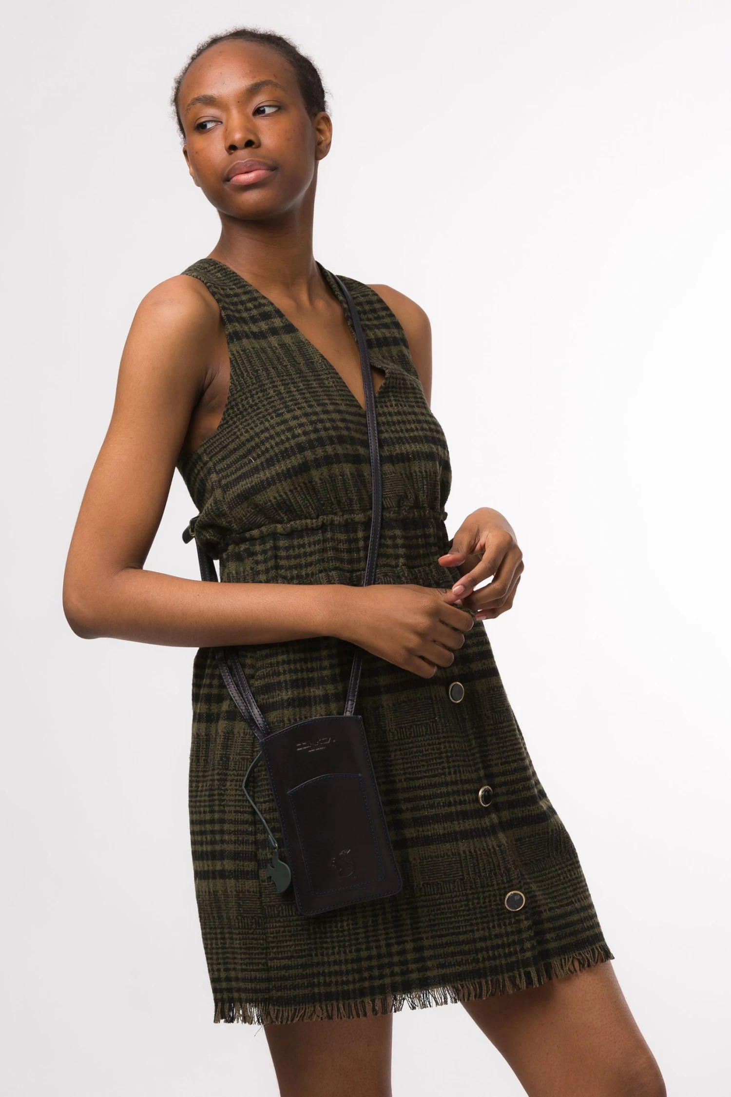 Conkca Siren Leather Cross-Body Phone Bag 7 Conkca Siren Leather Cross-Body Phone Bag - Image 5