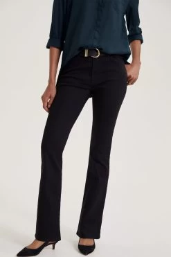 Baukjen Bootcut Black Jeans