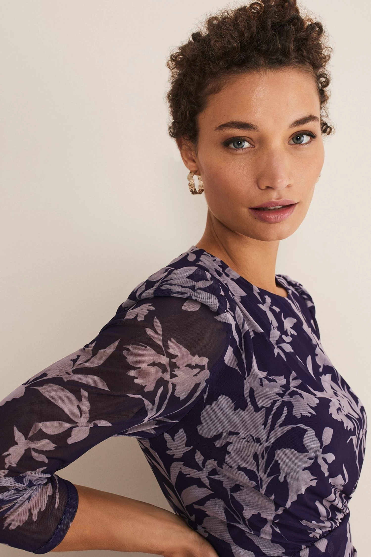 Phase Eight Cream Vera Floral Mesh Dress 6 Phase Eight Cream Vera Floral Mesh Dress - Image 4