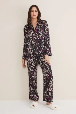 Phase Eight Animal Millicent Pyjama Set