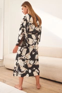 Next Black & White Black And White Floral Lightweight Satin Robe -Fashion Women D32 931s3