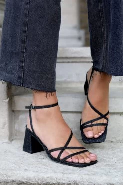 Linzi Liliana Block Heeled Sandal With Cross Over Front Straps