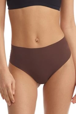 Commando Classic Mid-Rise Thong