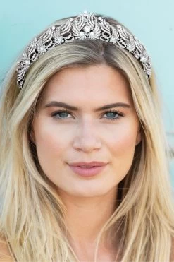 Ivory & Co Queen Victoria Rhodium Crystal Heritage Tiara -Fashion Women P90022s5