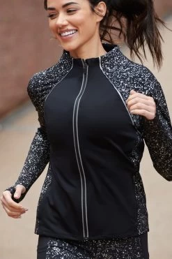 Pour Moi Energy Reflective Long Sleeved Zip Through Running Top -Fashion Women R10357s2