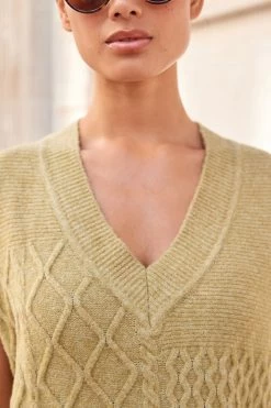 Next Knitted V-Neck Vest -Fashion Women U26164s4